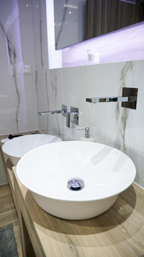 P & K Design Ltd Flats By Rentals Pro Services - Неа-Муданья Экстерьер фото