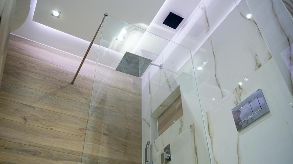 P & K Design Ltd Flats By Rentals Pro Services - Неа-Муданья Экстерьер фото